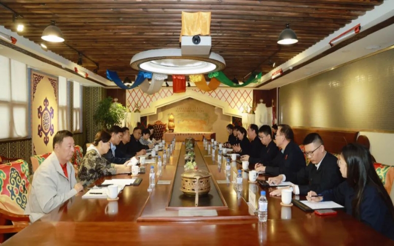 津南区关工委主任杨令生一行到星空体育体育官方网站集团调研座谈