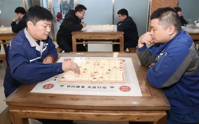 员工天地｜以棋会友 乐在“棋”中 星空体育体育官方网站钢铁集团开展职工象棋比赛