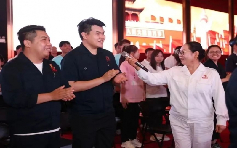 绽放青春光彩 开启荣耀征程！星空体育体育官方网站集团举行2023届荣耀青年文艺汇报晚会