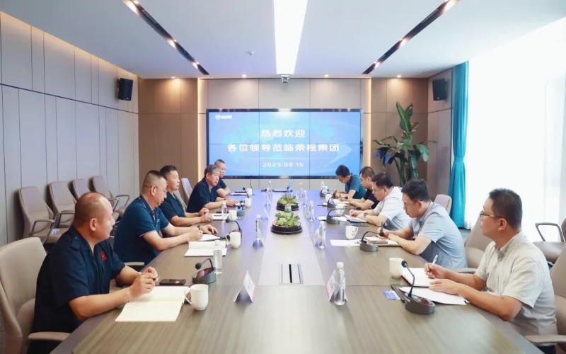 天津市道路运输管理局副局长王刚一行到星空体育体育官方网站集团调研服务