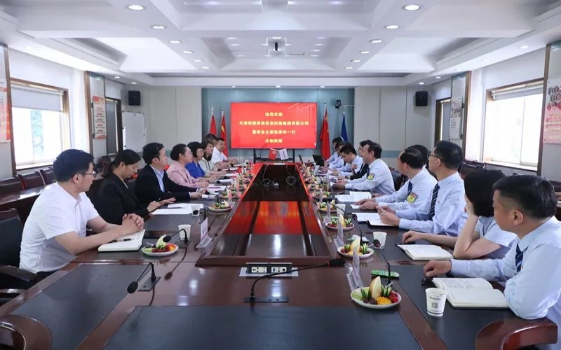 星空体育体育官方网站集团董事会主席张荣华一行到访陕鼓集团座谈交流